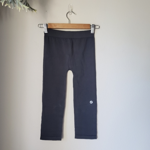 ❗SOLD ❗65% OFF SALE Avocado | Sports Bra & Capri Set - Picture 7 of 16